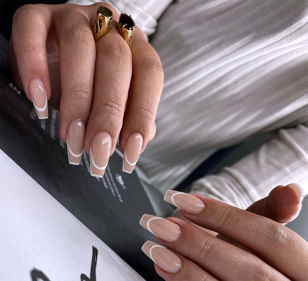 30 Ideas for Trendy White Wedding Nails